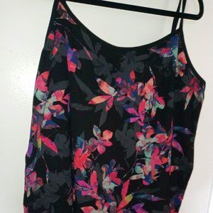 Torrid floral tank size 5!